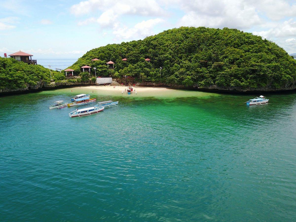 Alona'S Traditional Filipino Home Near 100 Islands Wharf Alaminos Exterior foto